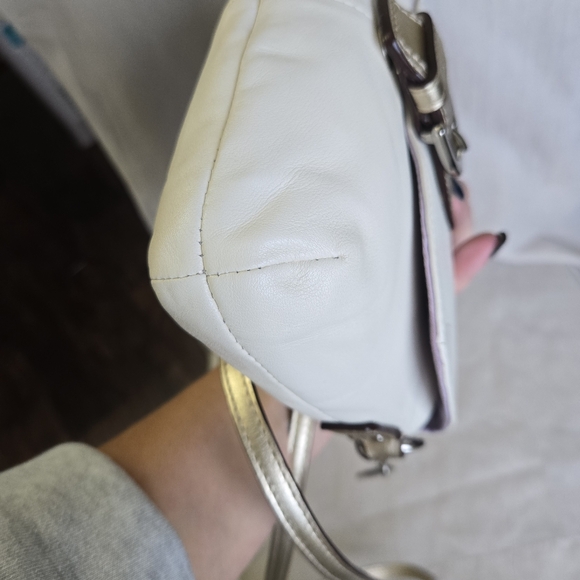 Vintage Coach Soho Flap Bag - Picture 9 of 13